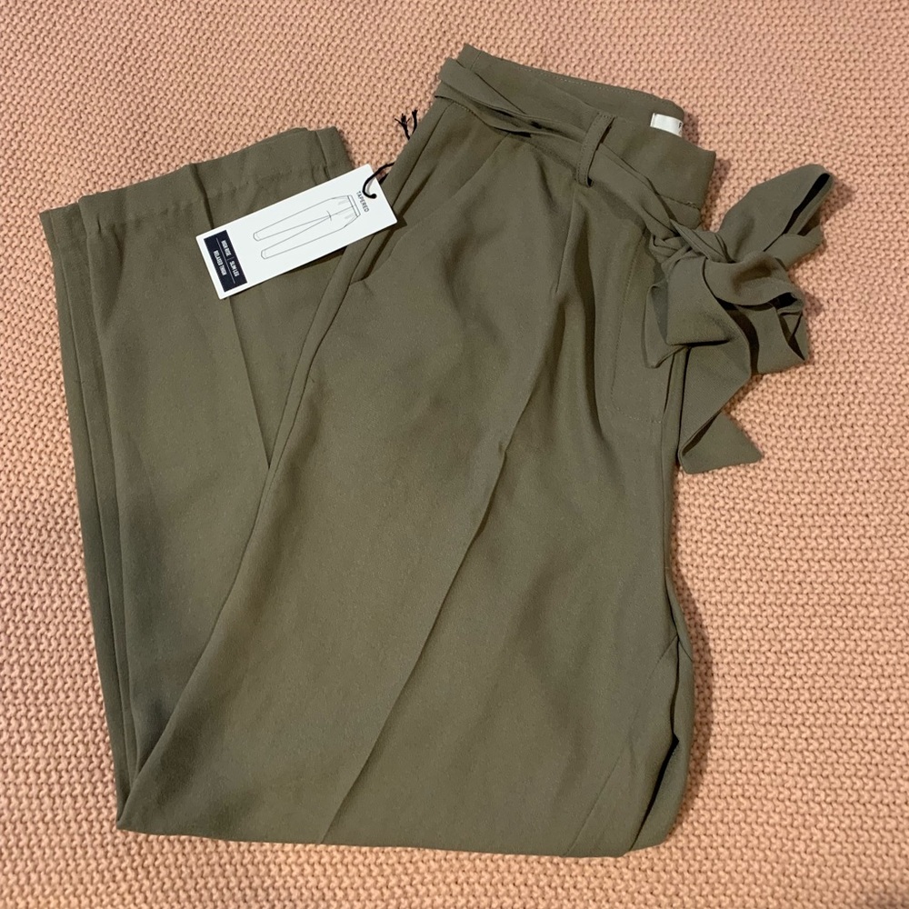 Tapered hunter green bottoms size medium